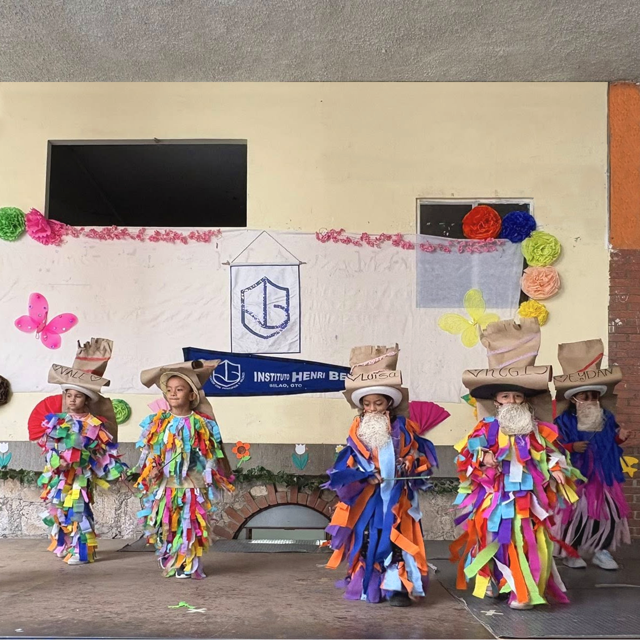 Estudiantes del Instituto Henri Beyle